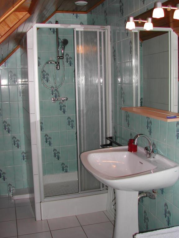 Les Gites De Garz Ar Bik Brasparts Room photo