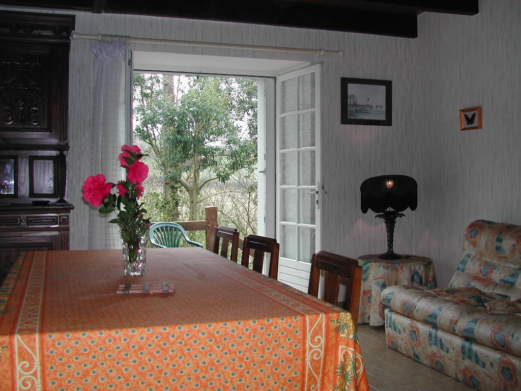 Les Gites De Garz Ar Bik Brasparts Room photo